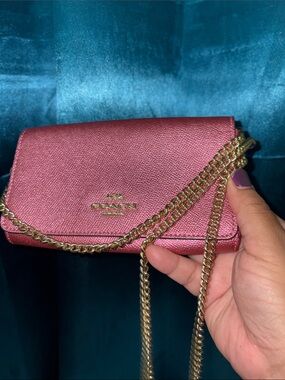 Coach Metallic Pink Mini Crossbody Wallet with Gold Hardware EUC 2018